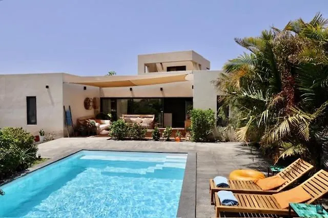 Golden Wave Villa ラハレス